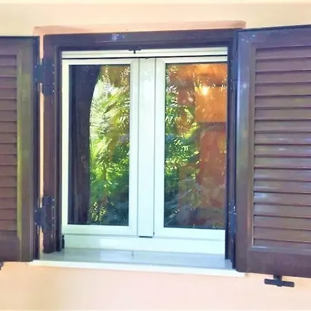 Διαμέρισμα Stone House Platon *